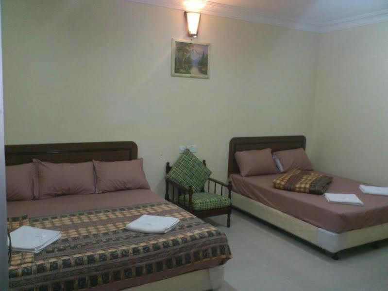 Hotel Super Oyo 89363 Casavilla 2*